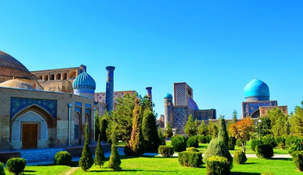 UZBEKISTAN, 15.-23.04.2027 NAD 35 OSEB