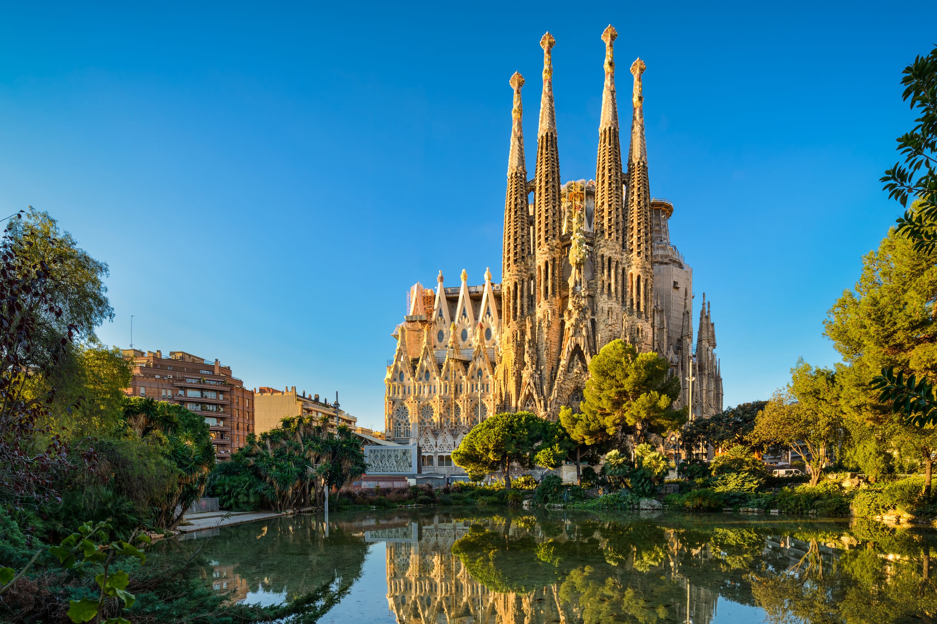 BARCELONA IN KATALONIJA, 06.-11.10.2026 NAD 35 OSEB