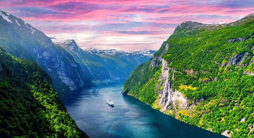 NORVEŠKI FJORDI, 25.06.-02.07.2027 NAD 40 OSEB