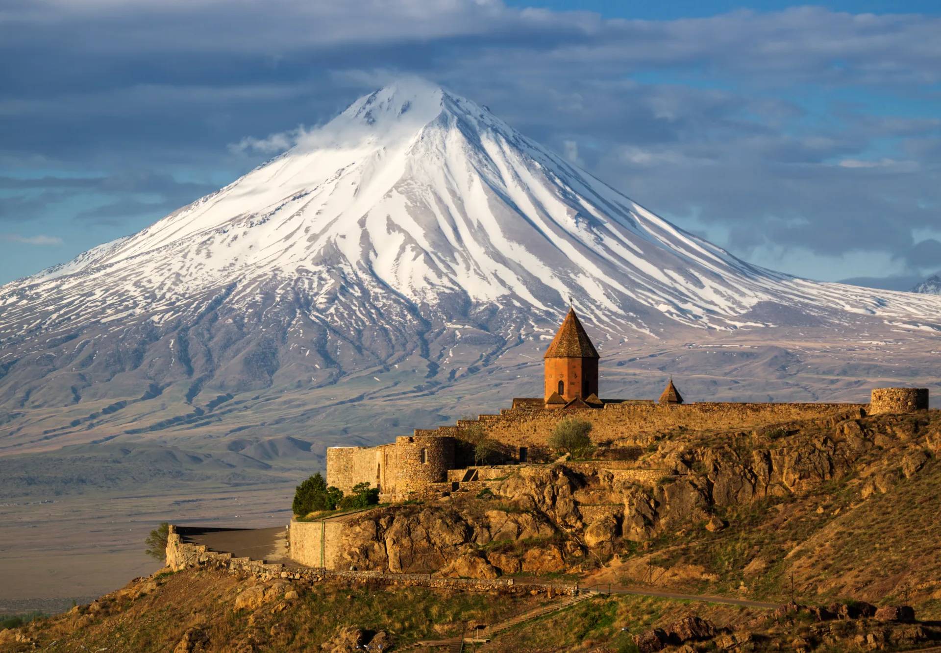 ARMENIJA, 08.-15.10.2026 NAD 30 OSEB