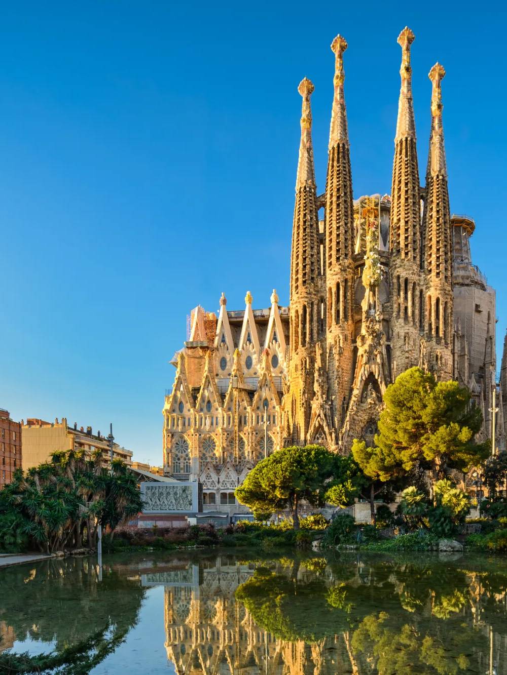 BARCELONA IN KATALONIJA, 06.-11.10.2026 NAD 35 OSEB