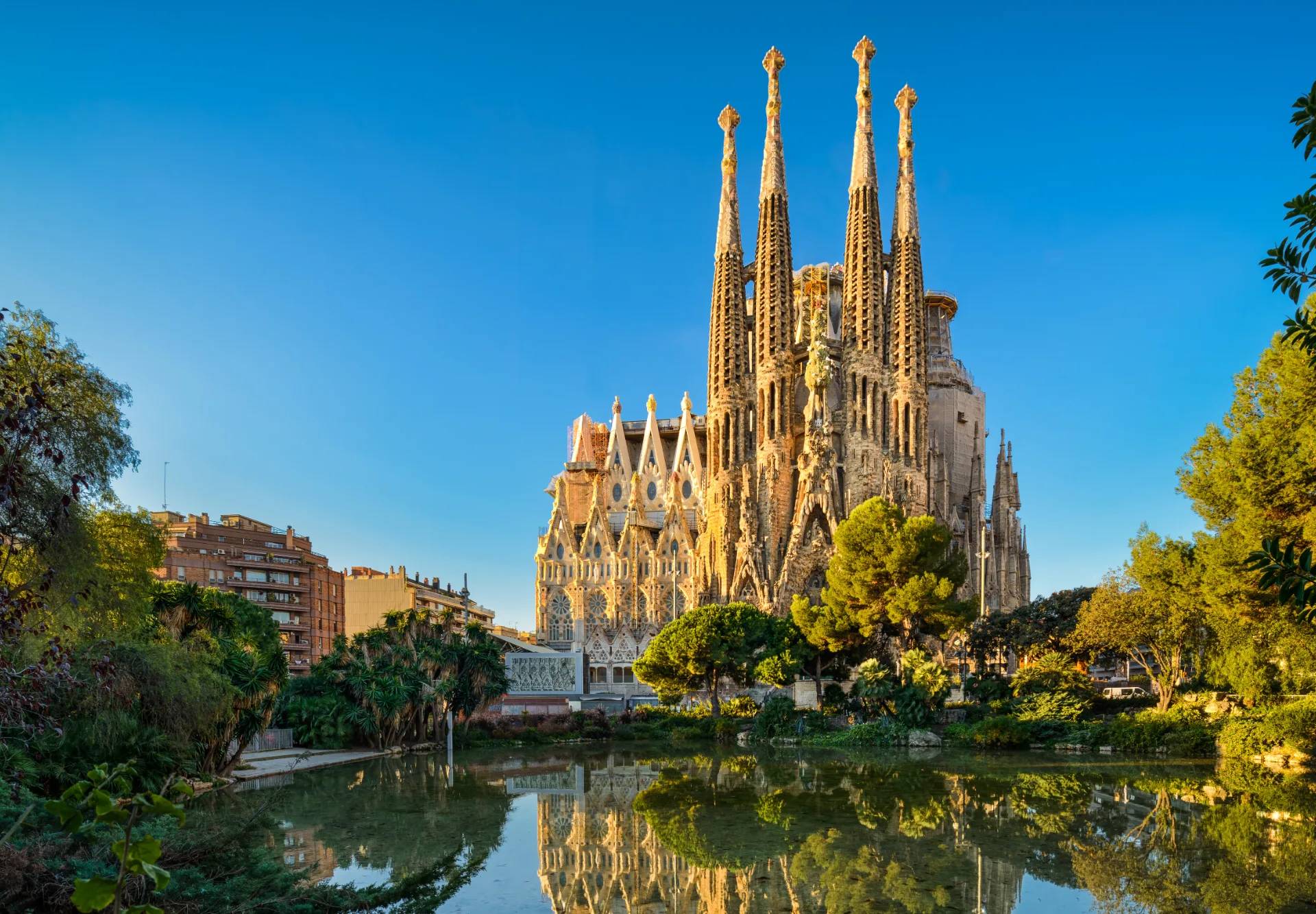 BARCELONA IN KATALONIJA, 06.-11.10.2026 NAD 35 OSEB
