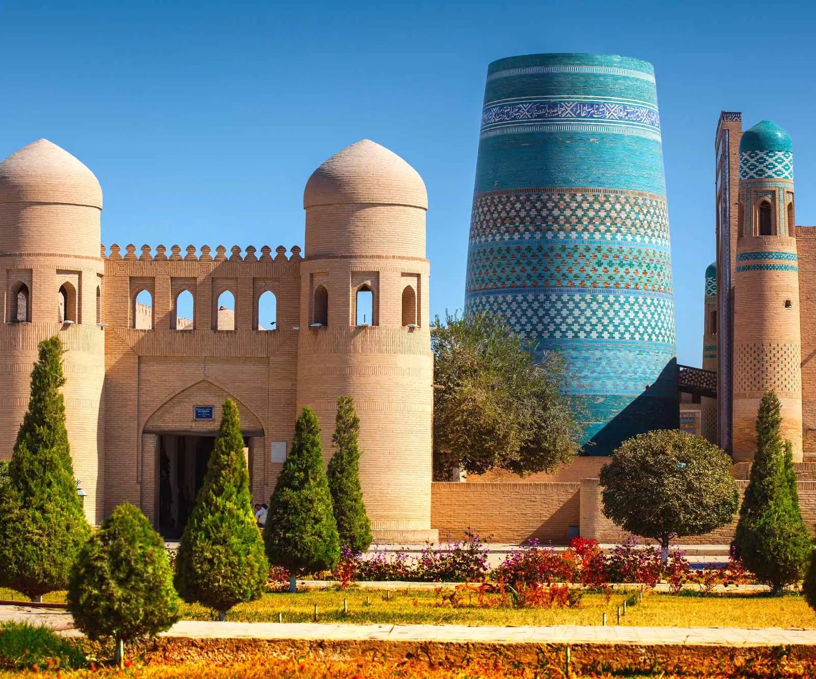 UZBEKISTAN,11.10.-20.10.2026 NAD 35 OSEB